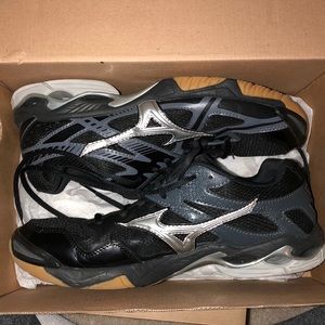 Mizuno Wave Bolt 4 Volleyball shoes